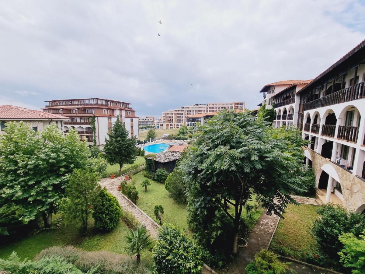 Modern 1Bd At Watermill Apartment Complex Święty Włas Zewnętrze zdjęcie