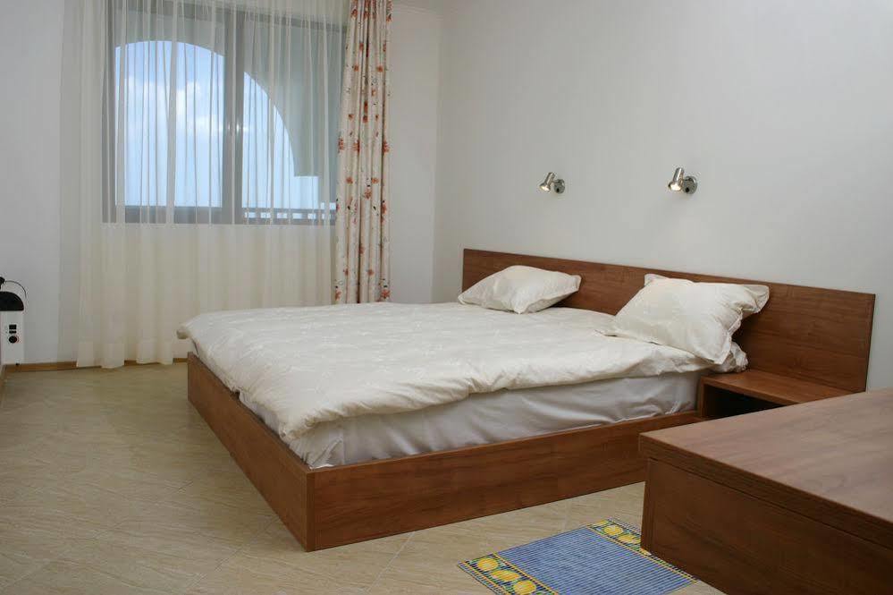 Modern 1Bd At Watermill Apartment Complex Święty Włas Zewnętrze zdjęcie